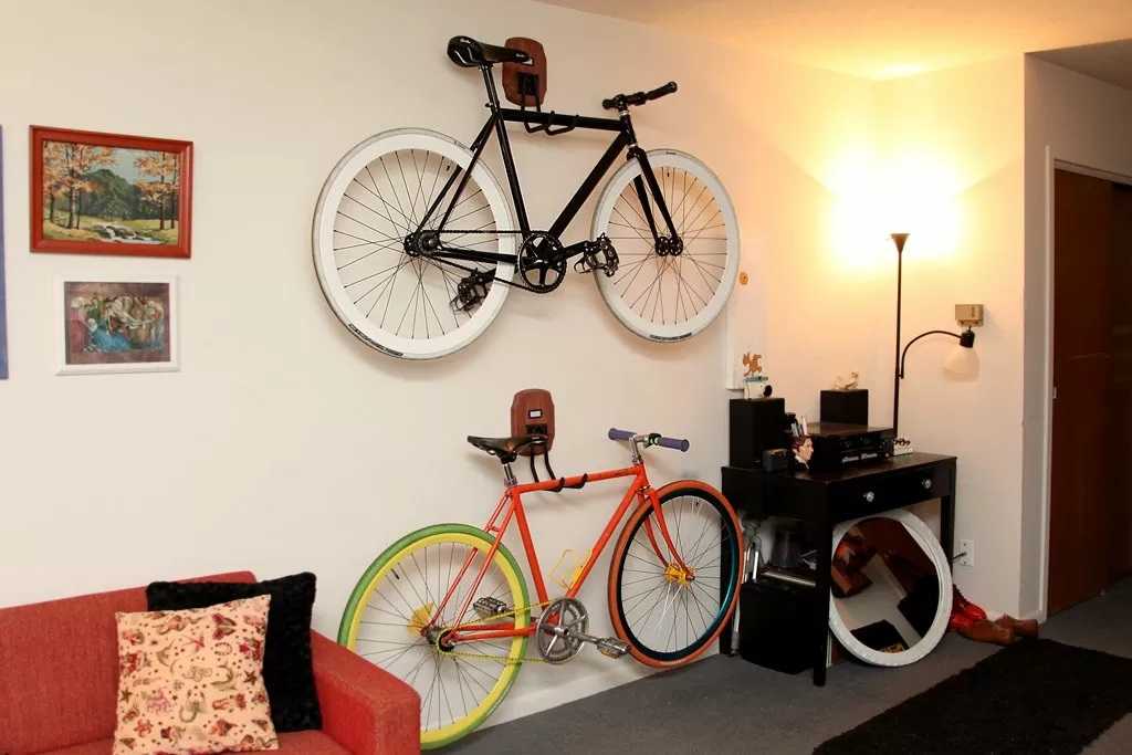 Вписать велосипед для хранения в интерьер